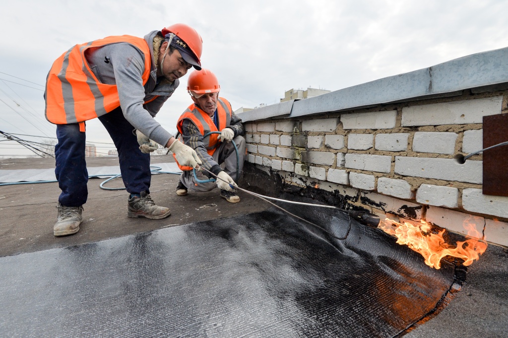 Как ремонтировать крышу дома